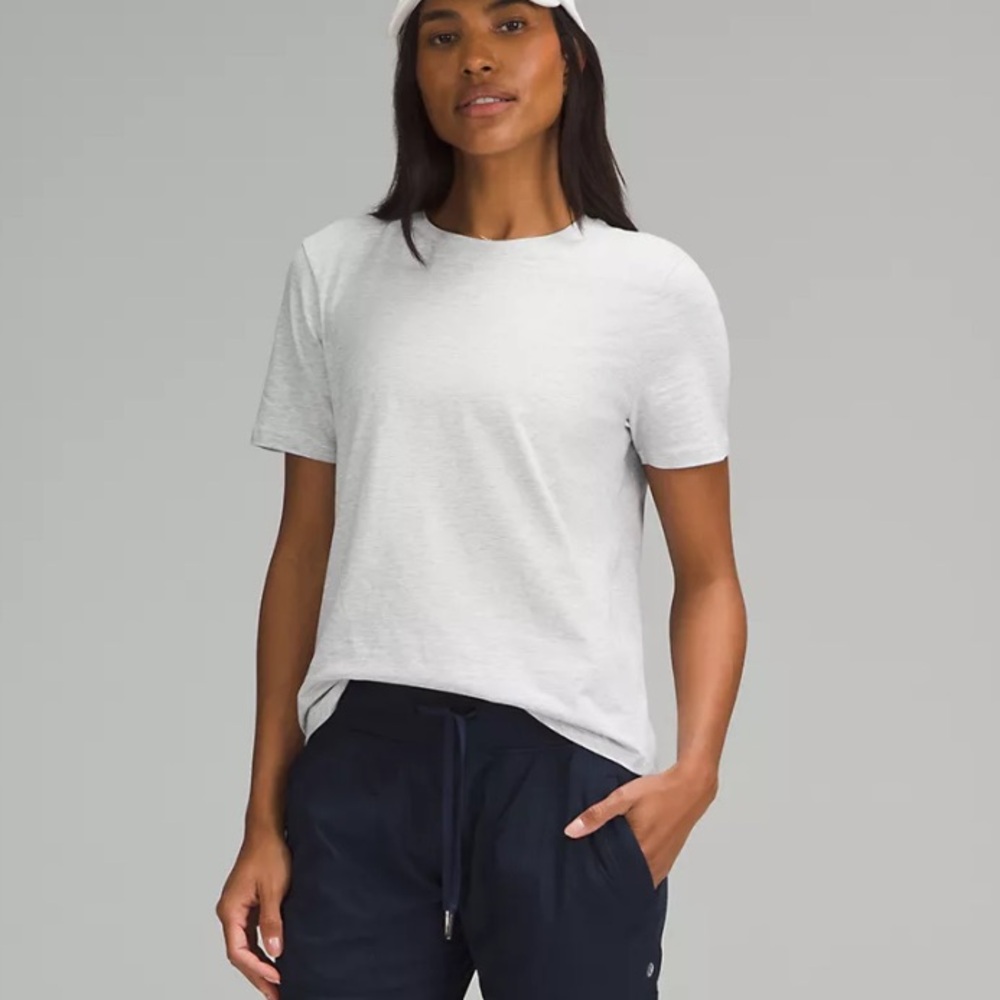 Lululemon Love Crewneck T-Shirt, Size 4, Heathered Core Ultra Light Grey